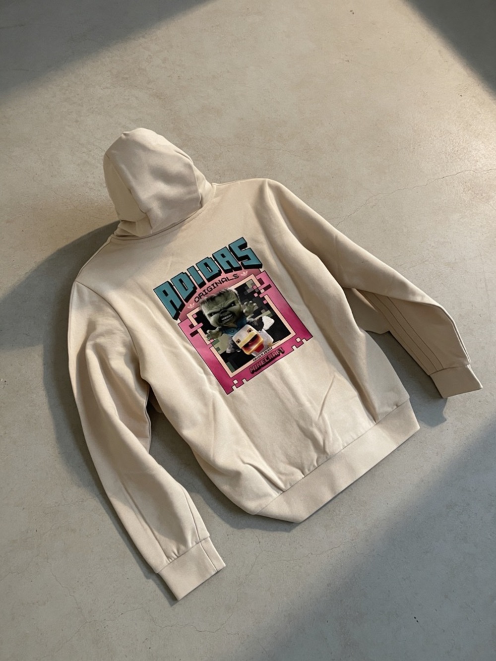 Adidas Originals  Minecraft Cream Sweater size junior
